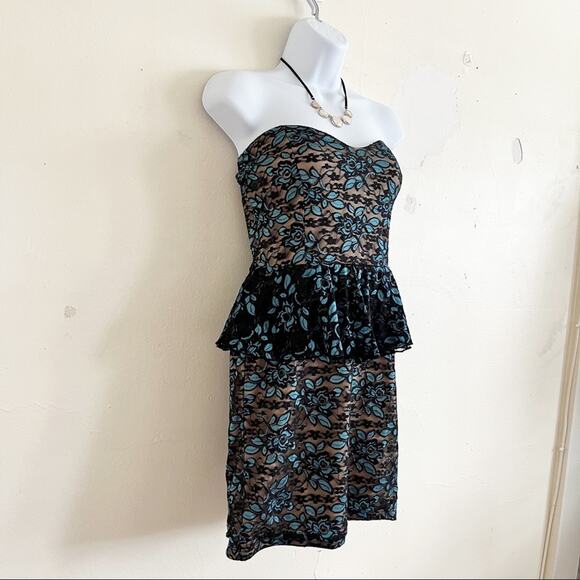 O’-SHER Black & Blue Strapless Lace Peplum Dress, M - Picture 5 of 9